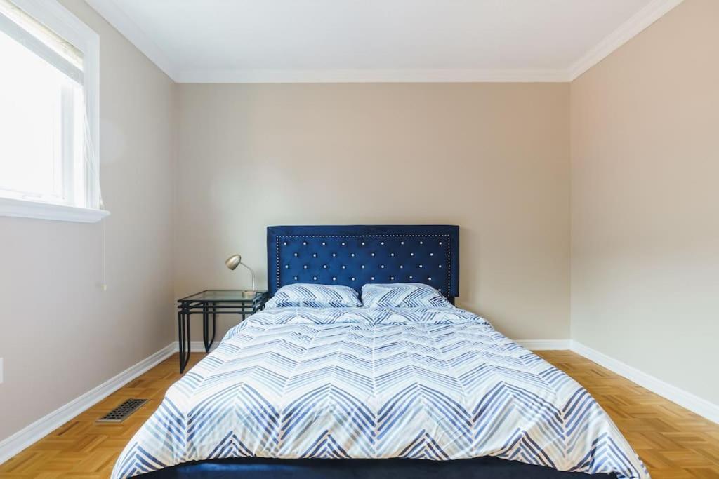 Beautiful Home 4 Bed, 3 Bath, Garage, Backyard! Mississauga Ngoại thất bức ảnh