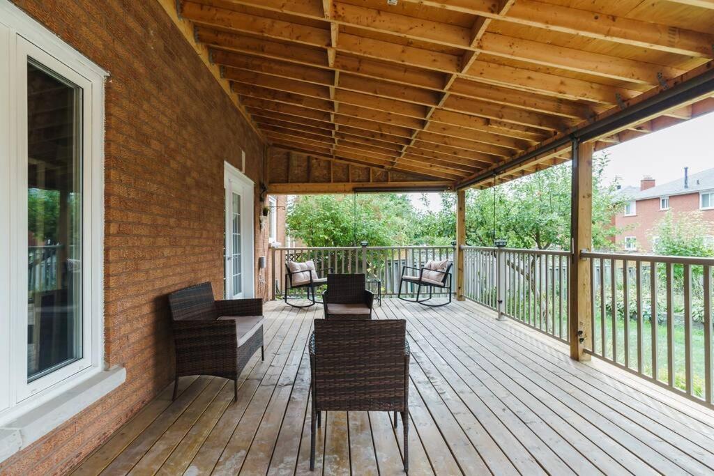 Beautiful Home 4 Bed, 3 Bath, Garage, Backyard! Mississauga Ngoại thất bức ảnh